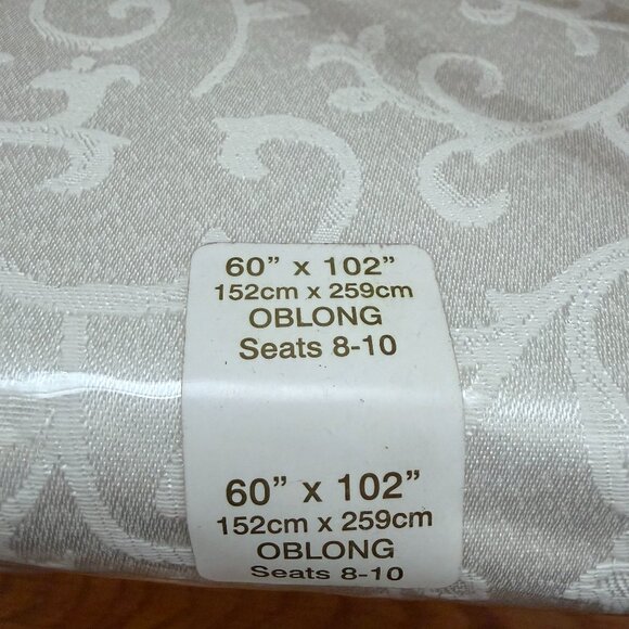 Lenox Opal Innocence White 60" x 102" Oblong Tablecloth - Picture 3 of 3